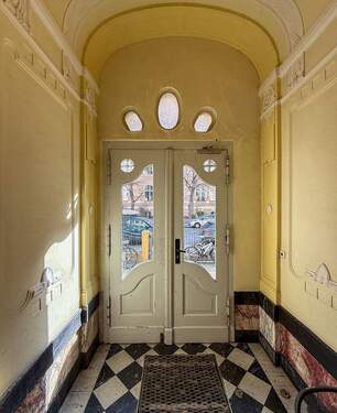 Hauseingang - 2 Zimmer Einfamilienhaus zum Kaufen in Berlin