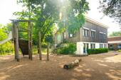 Spielplatz und Garten - 