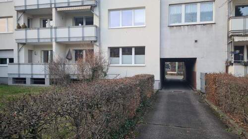 Rückseite des Hauses - 3 Zimmer Etagenwohnung in Duisburg