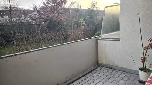 Balkon - Etagenwohnung mit 73,00 m&sup2; in Duisburg zur Miete