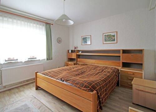 Schlafzimmer im Erdgeschoss - 