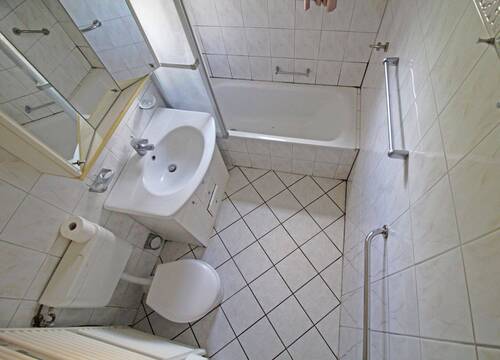Badezimmer im Erdgeschoss - 
