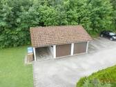 Blick auf Garage - 