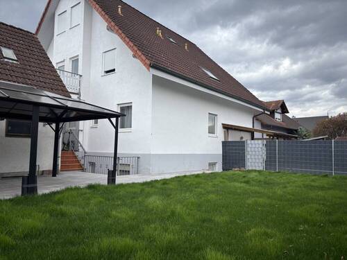Hausansicht - Renovierte Wohnung auf zwei Etagen! Perfekt für Familien
