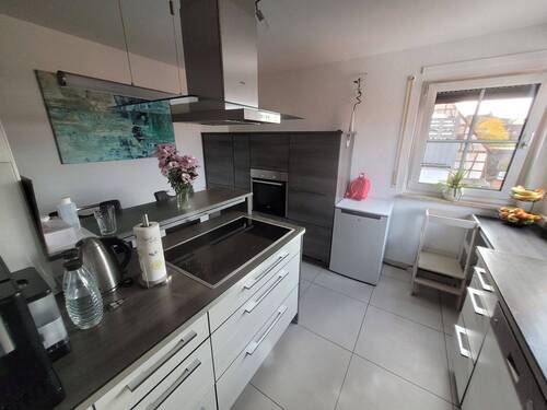 Küche 3.jpg - 4 Zimmer Etagenwohnung in Langenzenn