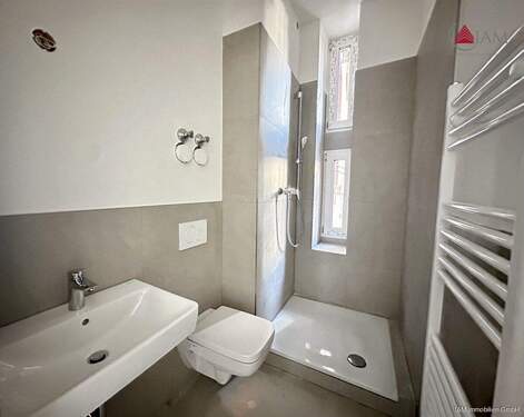 Badezimmer - Etagenwohnung mit 72,00 m² in Frankfurt am Main zur Miete