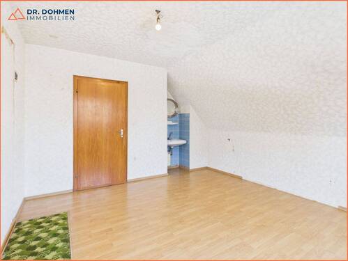 Schlafzimmer 2 OG (2) - 
