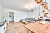Wohnbereich - 3 Zimmer Etagenwohnung zum Kaufen in München