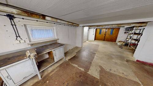 Garage im Keller.jpg - 
