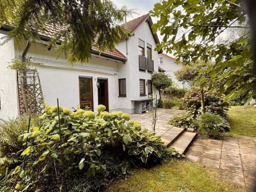 Bild 2 - 9 Zimmer Einfamilienhaus zum Kaufen in Rastatt