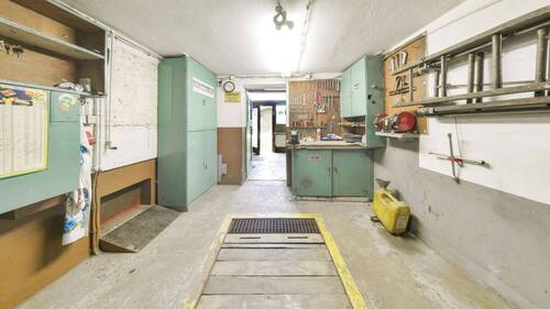Garage - 