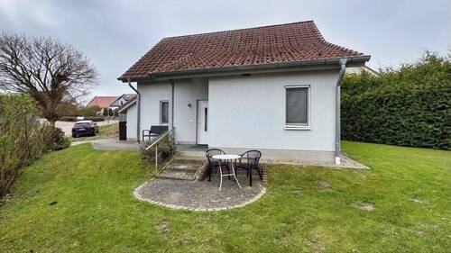 Gebäudeansicht - 4 Zimmer Mehrfamilienhaus, Wohnhaus in Göhren-Lebbin