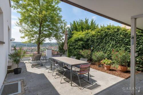 Terrasse 2 - 7 Zimmer Einfamilienhaus in Stuttgart