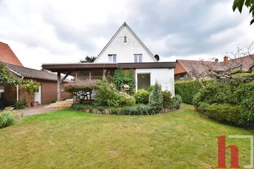 Einfamilienhaus mit Garten - 