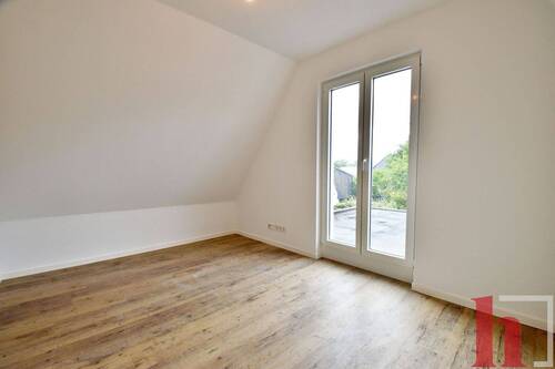 Helles Zimmer mit Balkon - 