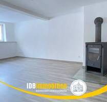 GROSSE 3-RAUMWOHNUNG MIT KAMIN UND PKW-STELLPLATZ
