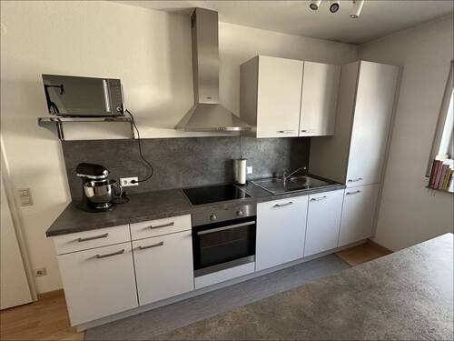 Einbauküche inklusive! (Vermietereigentum) - 2 Zimmer Etagenwohnung in Schwetzingen