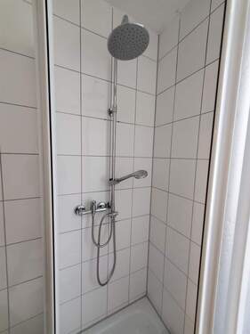 Duschbad mit Duschwand - 