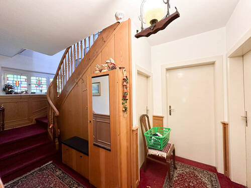 Flur EG - 5 Zimmer Einfamilienhaus in Sonneberg