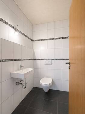 Gäste WC OG R - 