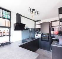 Schicke 2 Zimmer-Wohnung mit eigenem Garten und großem Untergeschoss! - Leipheim