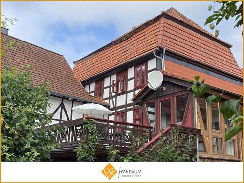 Bild 1 - Historisches Herrenhaus in Mackenrode