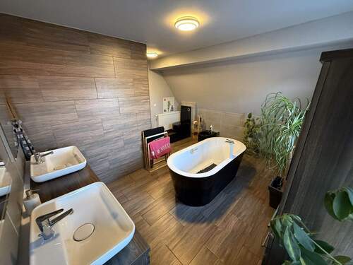 bad1.jpeg - 1 Zimmer Mehrfamilienhaus, Wohnhaus in Roth