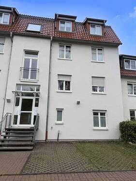 Eingang Wohnhaus - 2 Zimmer Etagenwohnung zum Kaufen in Gotha