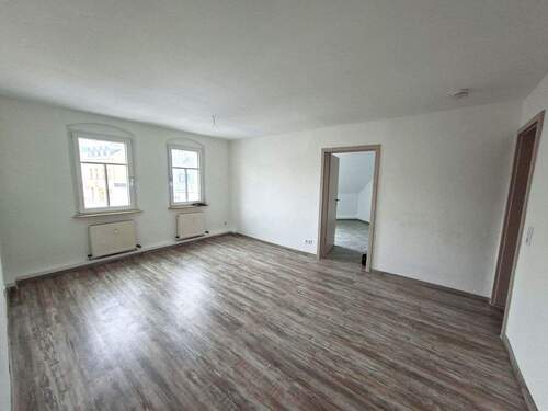 Wohnzimmer - 3 Zimmer Etagenwohnung in Lichtenstein