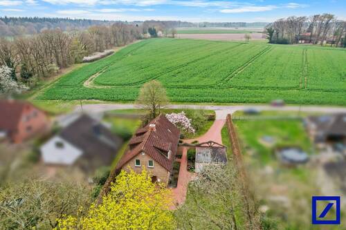Luftaufnahme Grundstück mit Umgebung - 4 Zimmer Einfamilienhaus zum Kaufen in Kirchlinteln