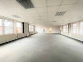 Großraum - *Lichtdurchflutete Bürofläche in OHA-Zentrum!*