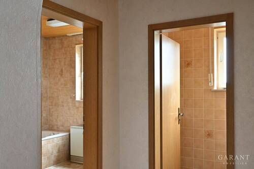 Badezimmer und separates WC - 