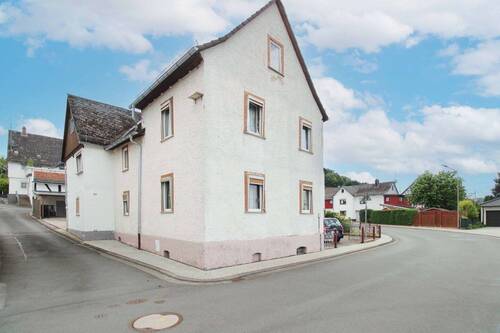 Haus Straßenansicht - 