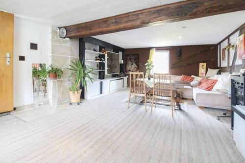 Wohnbereich OG - 4 Zimmer Einfamilienhaus in Solms