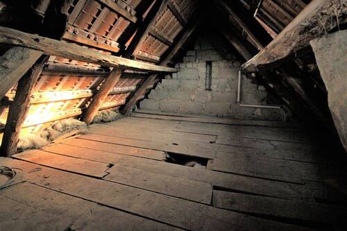 … Speicher mit Nutzfläche - 