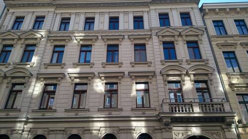 Hausansicht - 3 Zimmer Etagenwohnung zur Miete in Leipzig