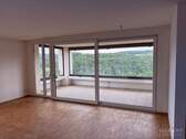 Loggia von Wohnzimmer aus - 3 Zimmer Etagenwohnung in Heiligenstadt i.OFr.