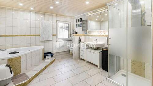 1. OG Badezimmer 1 - 