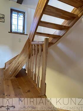 Nach ganz oben_Miriam Kunz Immobilienmanagement.jpg - 