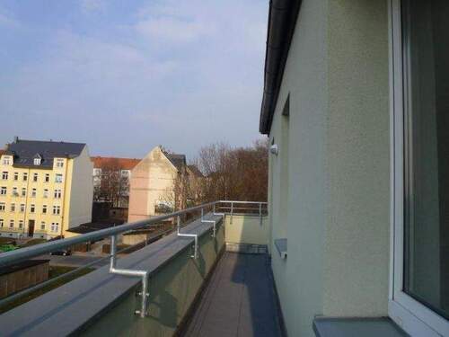 Blick vom Balkon - 2 Zimmer Etagenwohnung zur Miete in Chemnitz