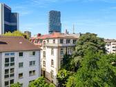 Hausansicht - 168qm Altbau-Ikone in 1A-Lage im Westend - großzügig, einzigartig, voller Potenzial