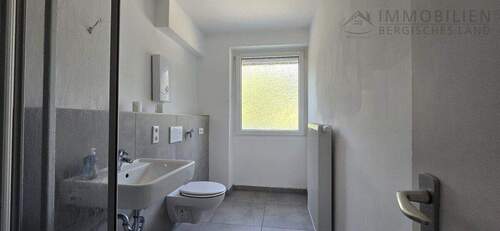 Badezimmer - 3 Zimmer Etagenwohnung in Remscheid