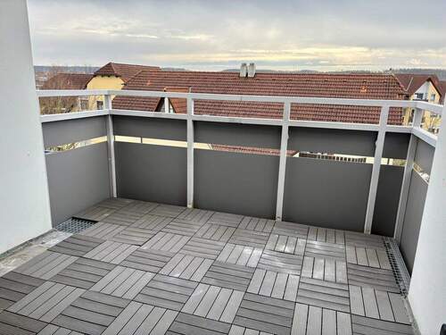 grosszügiger Balkon - 
