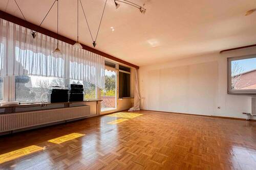 Wohnzimmer EG - 6 Zimmer Einfamilienhaus in Hausen