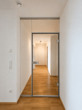 Flur - 4 Zimmer Etagenwohnung in Burghausen