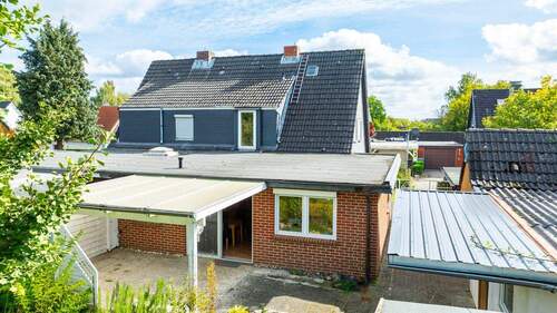 Außenansicht - 6 Zimmer Doppelhaushälfte in Lübeck