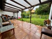 Garten mit überdachte Terrasse - 5 Zimmer Reihenmittelhaus zum Kaufen in Neustadt bei Coburg