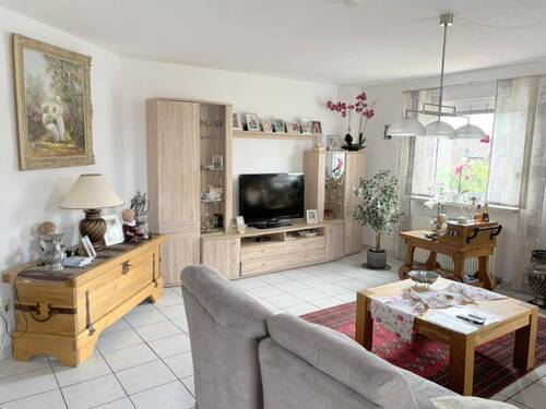 Wohnzimmer Wohnung EG Ansicht 2 - 