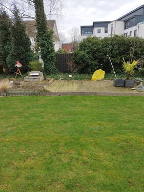 Zweite Terrasse mit Brunnen - 