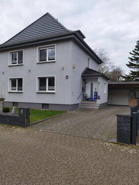 Eingang und Garage rechts - Einfamilienhaus mit 150,00 m² in Datteln zum Kaufen